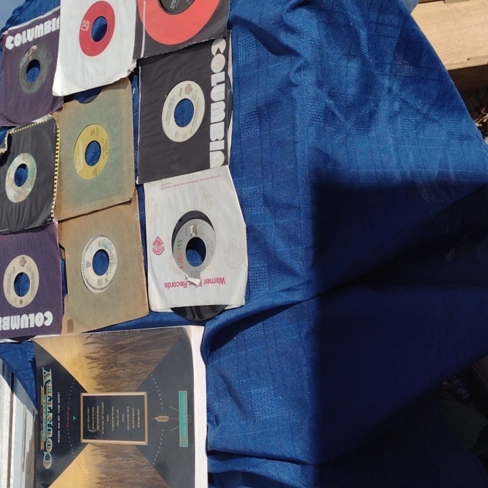 Country music Records(45's)& Songbook